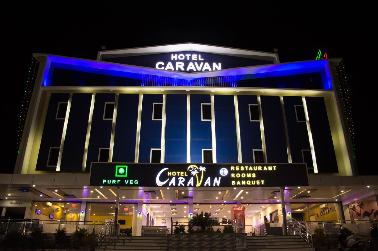 Hotel Caravan Unjha Buitenkant foto